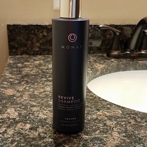 New! Monat (Volume) Revive Shampoo